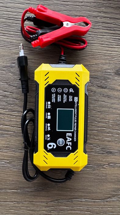 Redresor inteligent încărcare acumulator Auto 6 sau 12 Volti