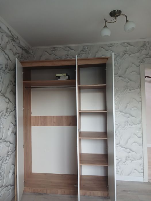 Продам кровать мести шкафом