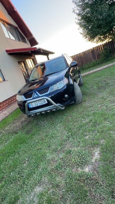 Vand  Mitsubshi ouclander