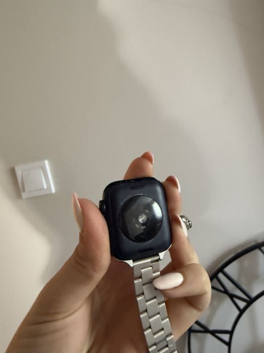 Часовник apple watch se