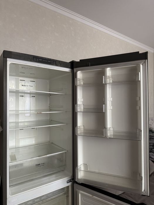 Холодильник продается