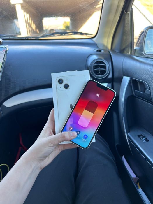 Продам Айфон 13 128gb