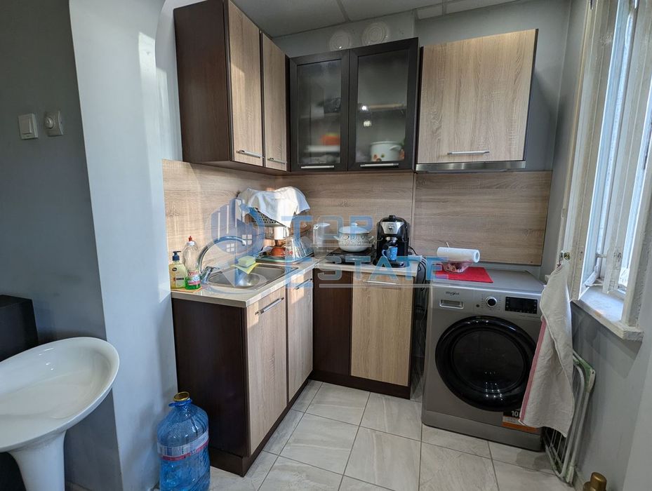 Продава се Двустаен апартамент в Горна Оряховица - 50 кв.м за 918 €/кв.м - Снимка #2