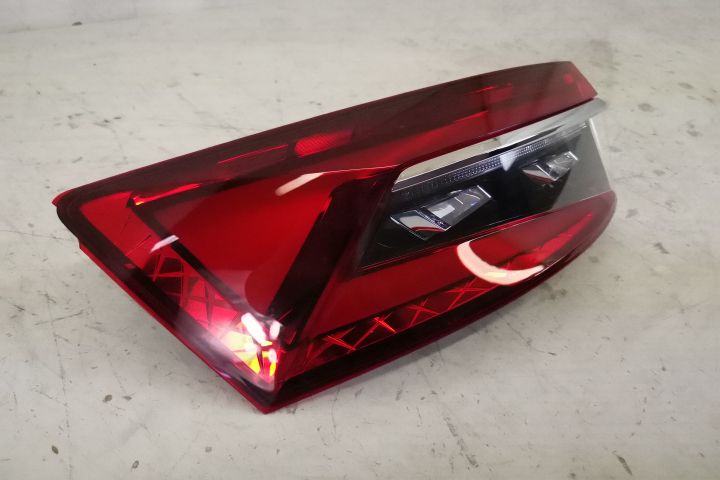 Стоп Ляво Крило Led Оригинален В Добро Състояние Шкода / Skoda Суперб