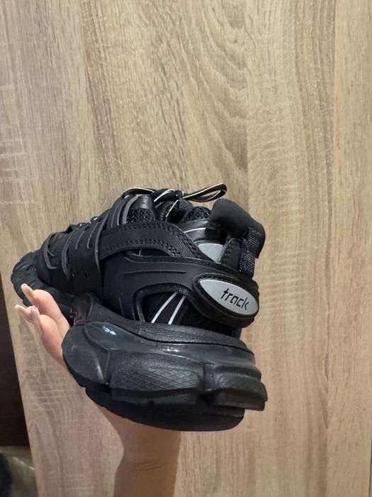 Balenciaga Track