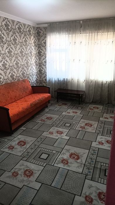 Zudlik bilan frunze massifda 1xonali kvartira ijaraga beriladi