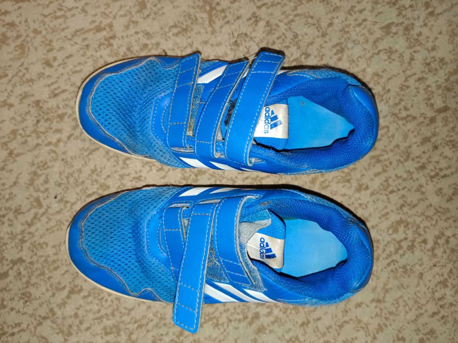 Adidas кроссовки