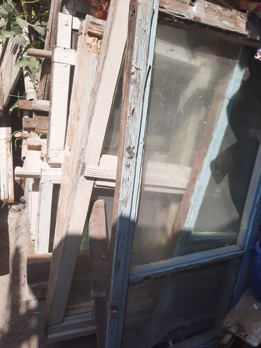 Ойна ромлари эшик