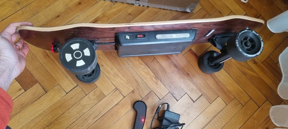 skateboard electric roadsurfing