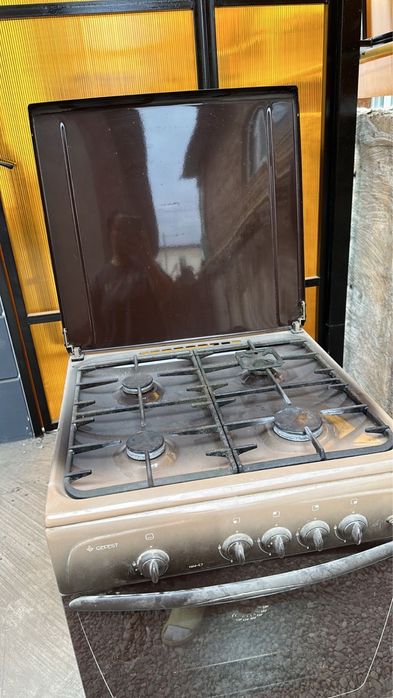 Продам газ плиту