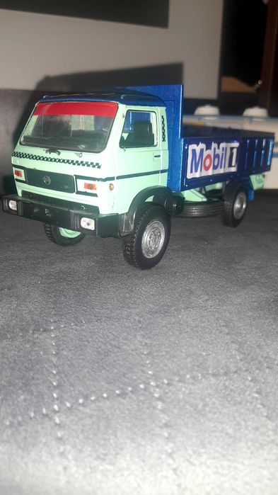 Camioane custom deagostini