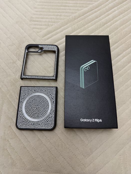 Samsung Galaxy Z Flip6 256гб
