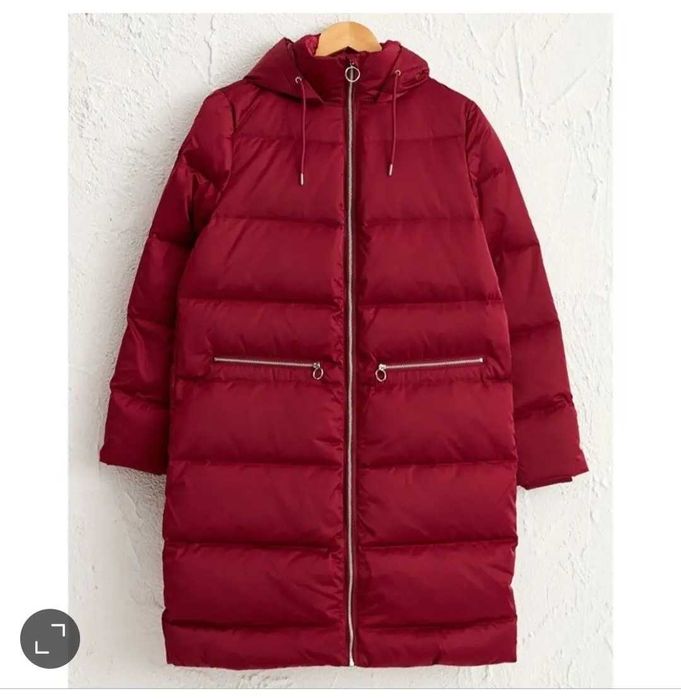 Зимняя куртка цвета марсала