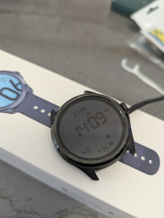 Продаю смарт часы Ticwatch Pro 5