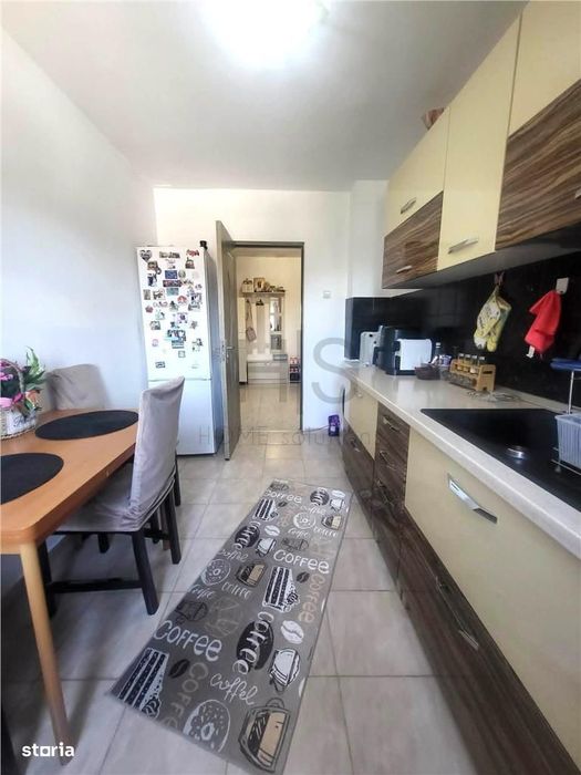 Apartament 2 Camere, Decomandat, etaj 2 din 3