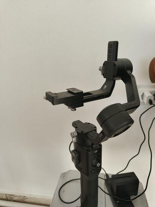 Vând gimbal DJI Ronin SC