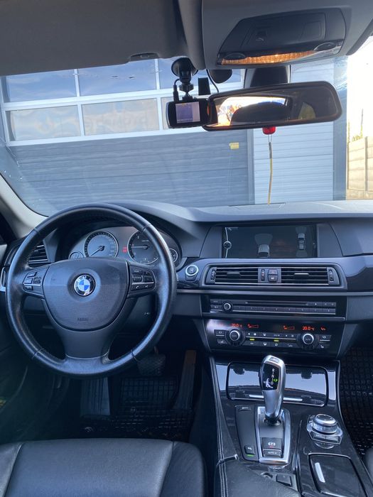 BMW 5 Series 2011 — imagine 4