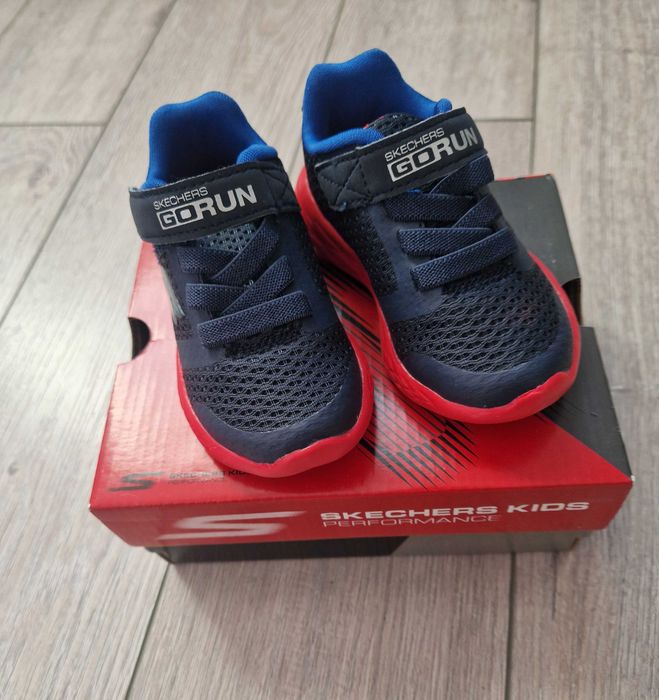 Pantofi copii Skechers,marimea 21