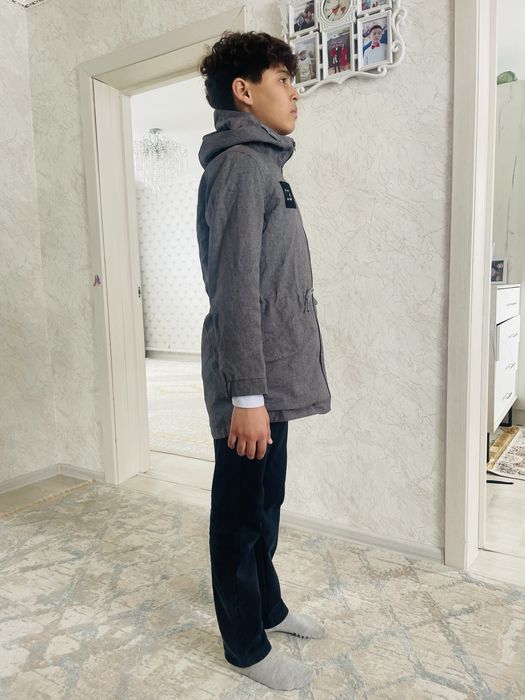 куртку весенюю продам