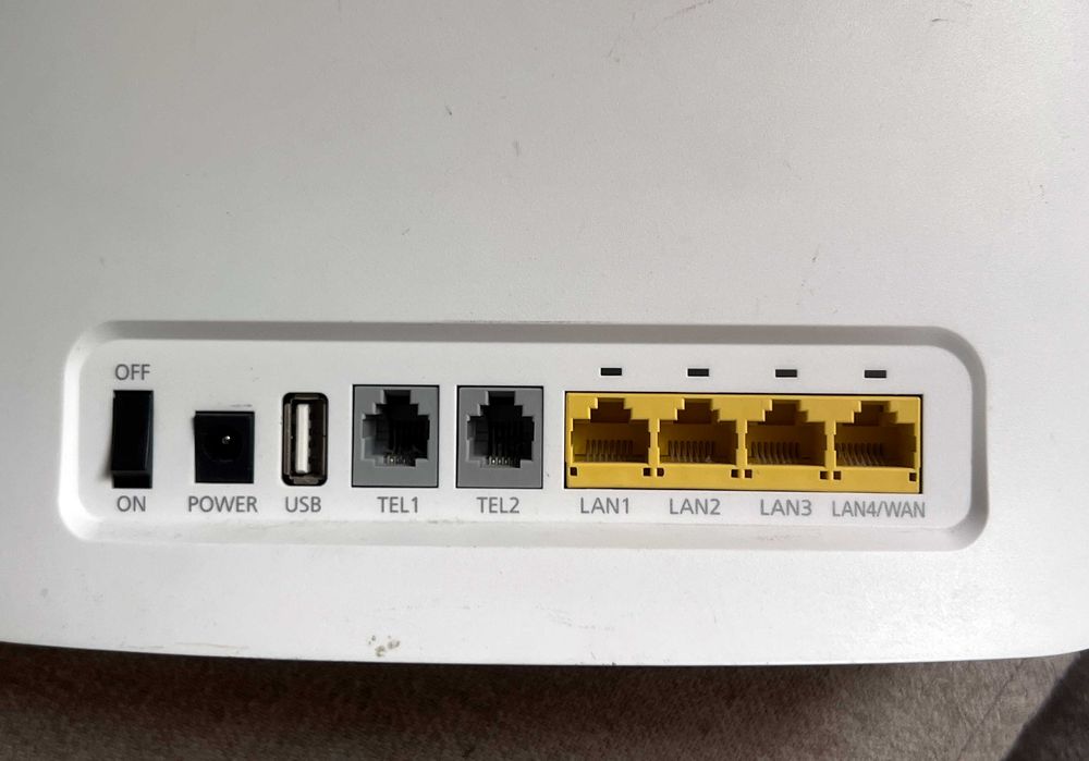 Router Huawei B618 4G LTE Cat11 Gigabit WiFi dual band