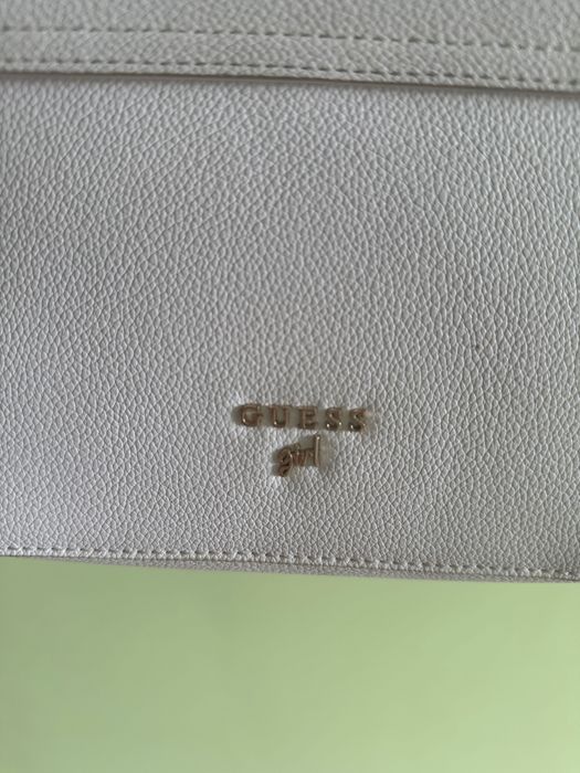 Дамска чанта guess