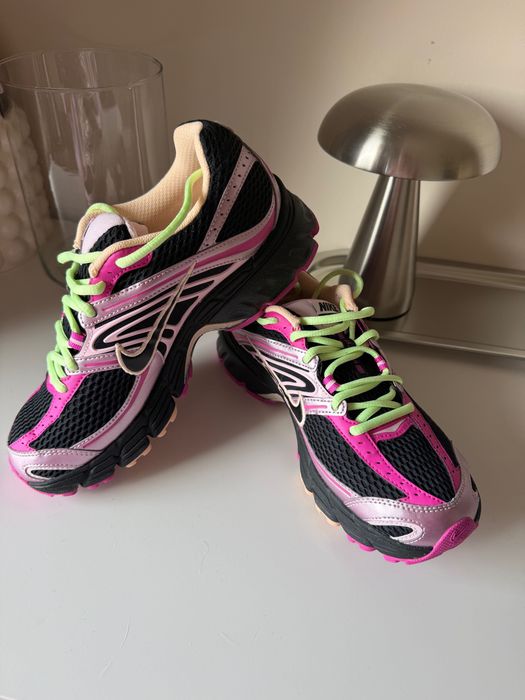 Оригинални маратонки NIKE чисто нови
