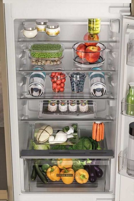 Хладилник с фризер за вграждане BAUKNECHT BKGIL 178S12 177см.