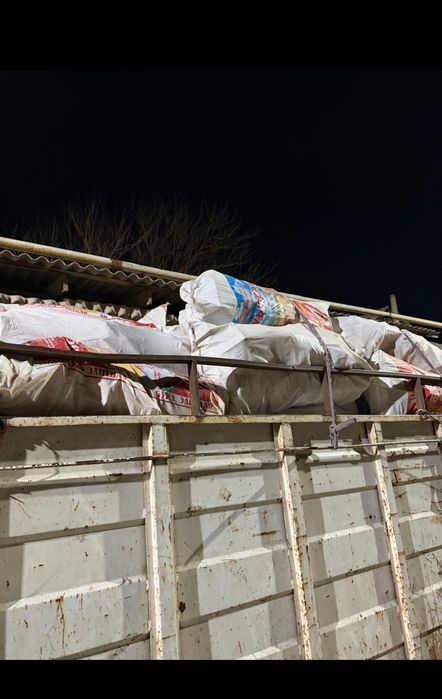 Сухие дрова в мешках