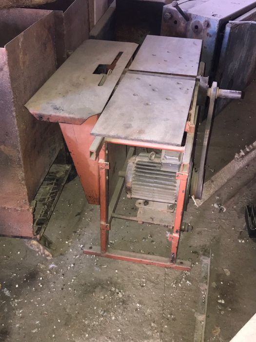 Деревообрабатывающий станок