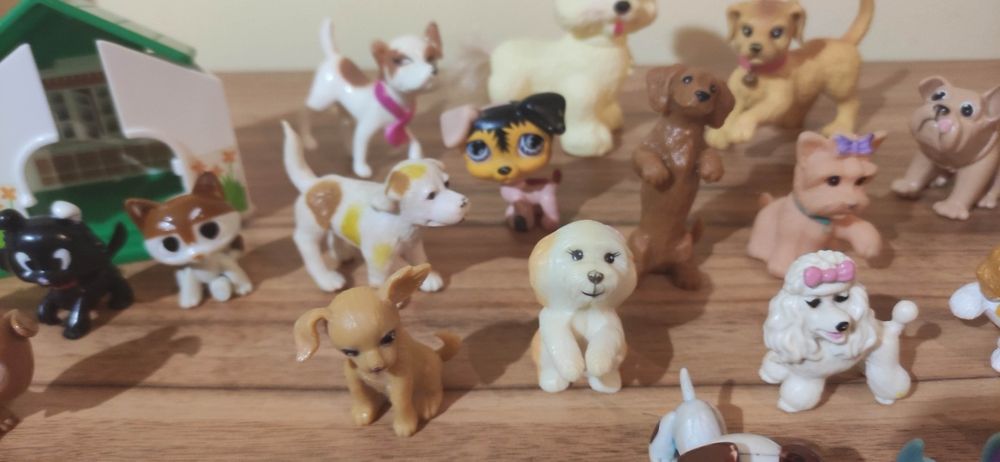 Колекция от  25 малки кучета