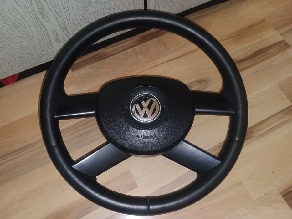 Кожен волан за Фолксваген Туран, Кади, Голф 5 и др.