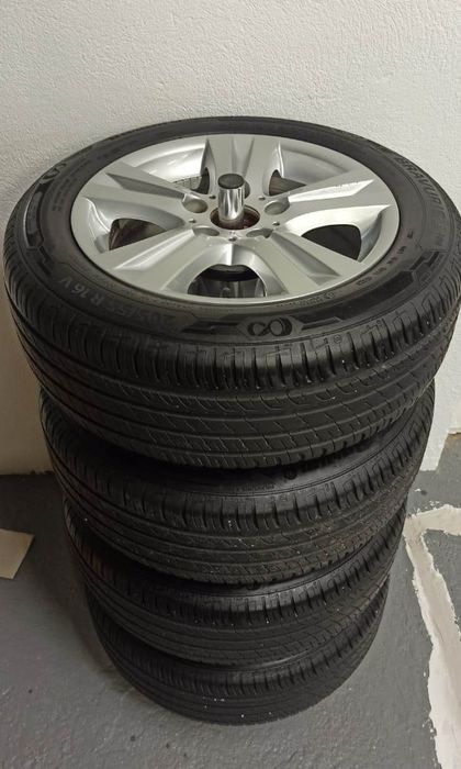 Jante + anvelope vara pe 16 de bmw