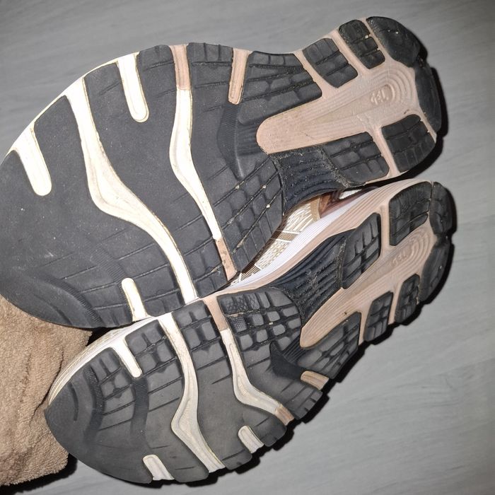 ASICS дамски маратонки