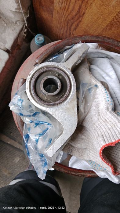 Субару форестер SF5 пыльник болты