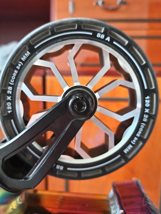 Трюковой самокат Limit