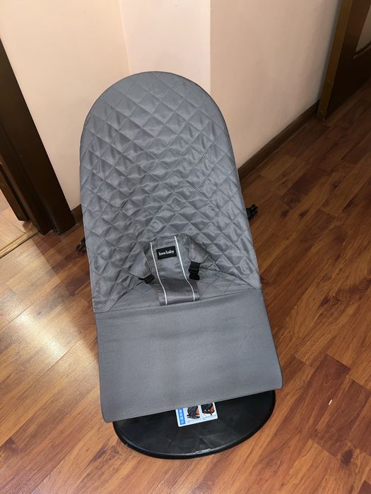 Шезлонг детский серый