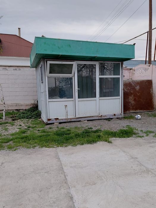Будка продаётся  железная