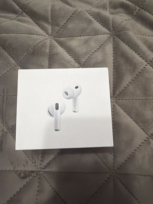 Airpods Pro 3 model 2025