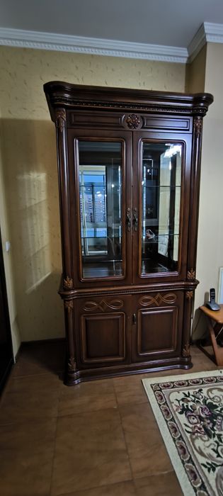 Сервант классический