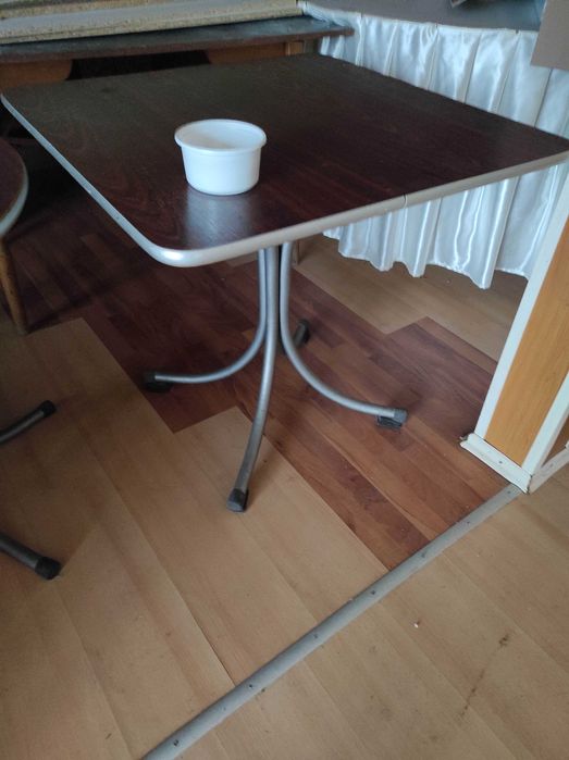 Masa bar terasa Pal schelet metal