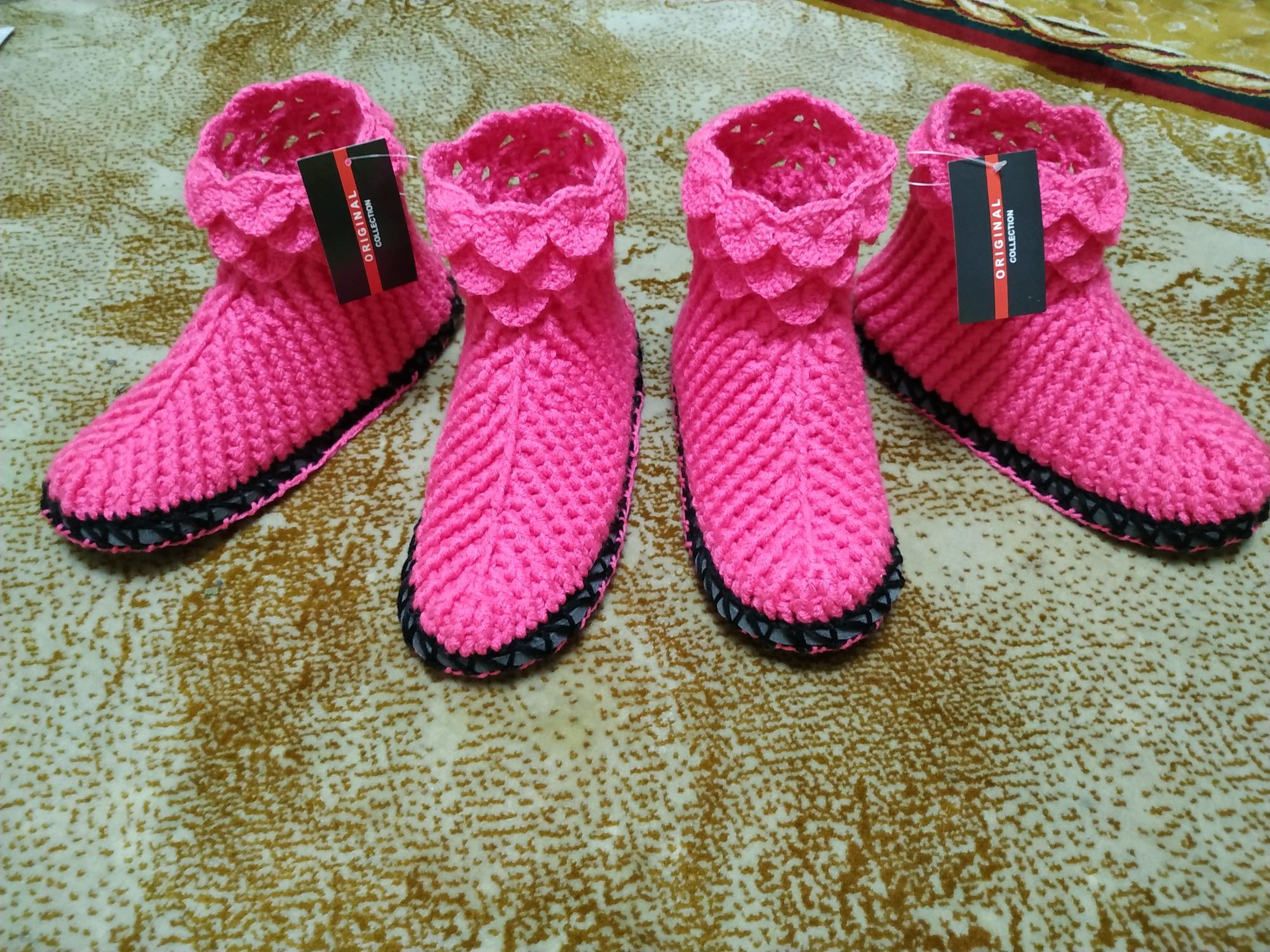 UGG knitted
