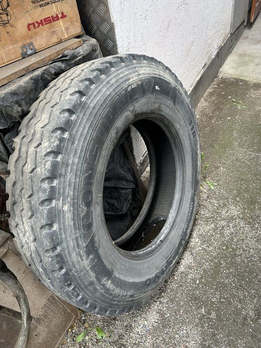 Продам резину 11R22.5