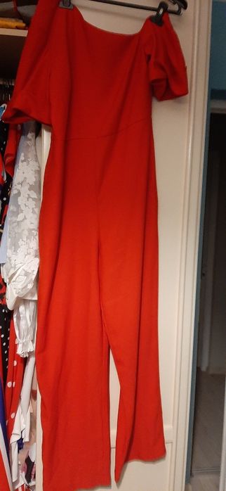 Salopetă roșie, mărimea L