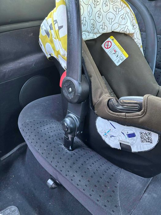 Столче за кола Cosatto с адаптери