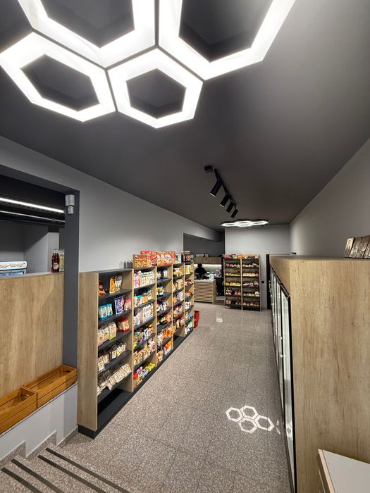 Продавам магазин