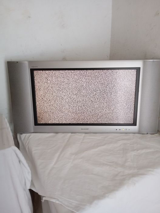 Vînd televizor Șharp