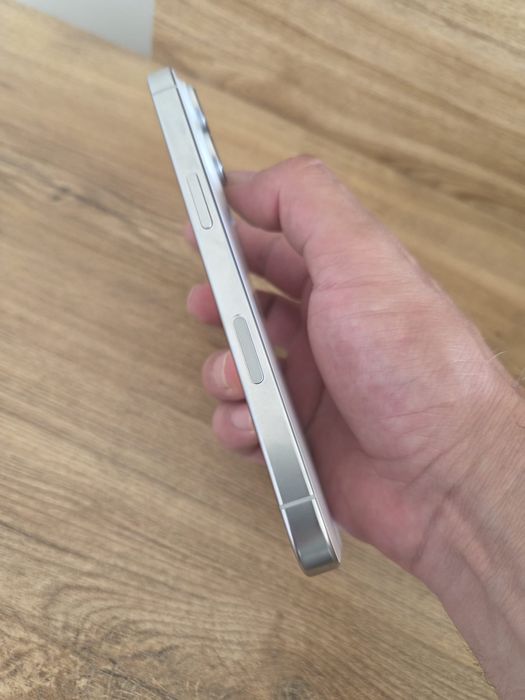 Iphone 16 Pro esim impecabil