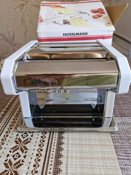 Лапшерезка ручная и тестокаталка