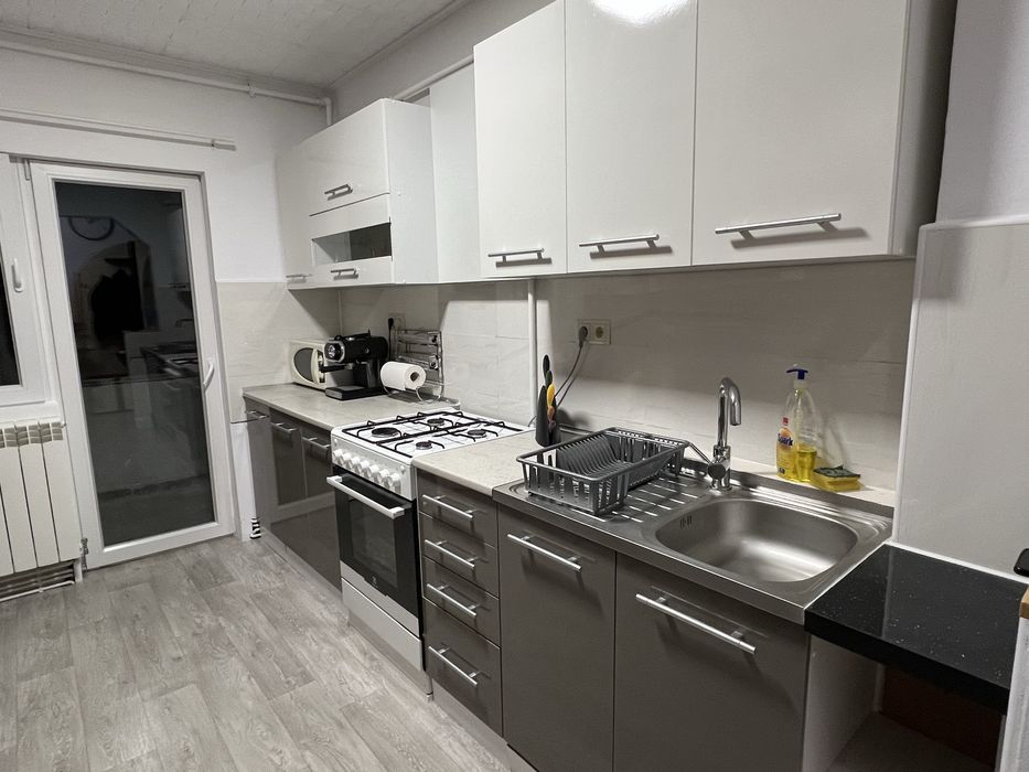 Inchirez apartament 2  camere zona centrala