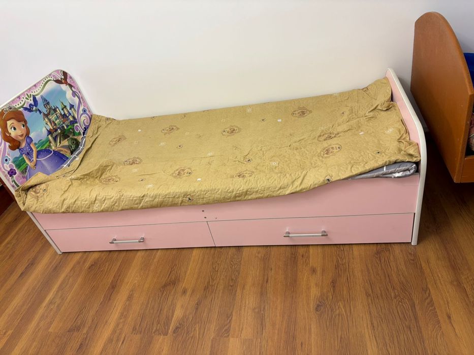 Детская кровать для девочки